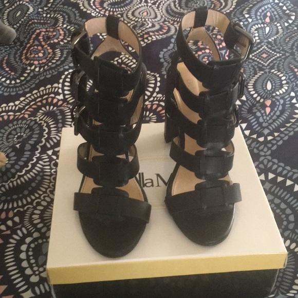 Heels - Picture 2 of 2